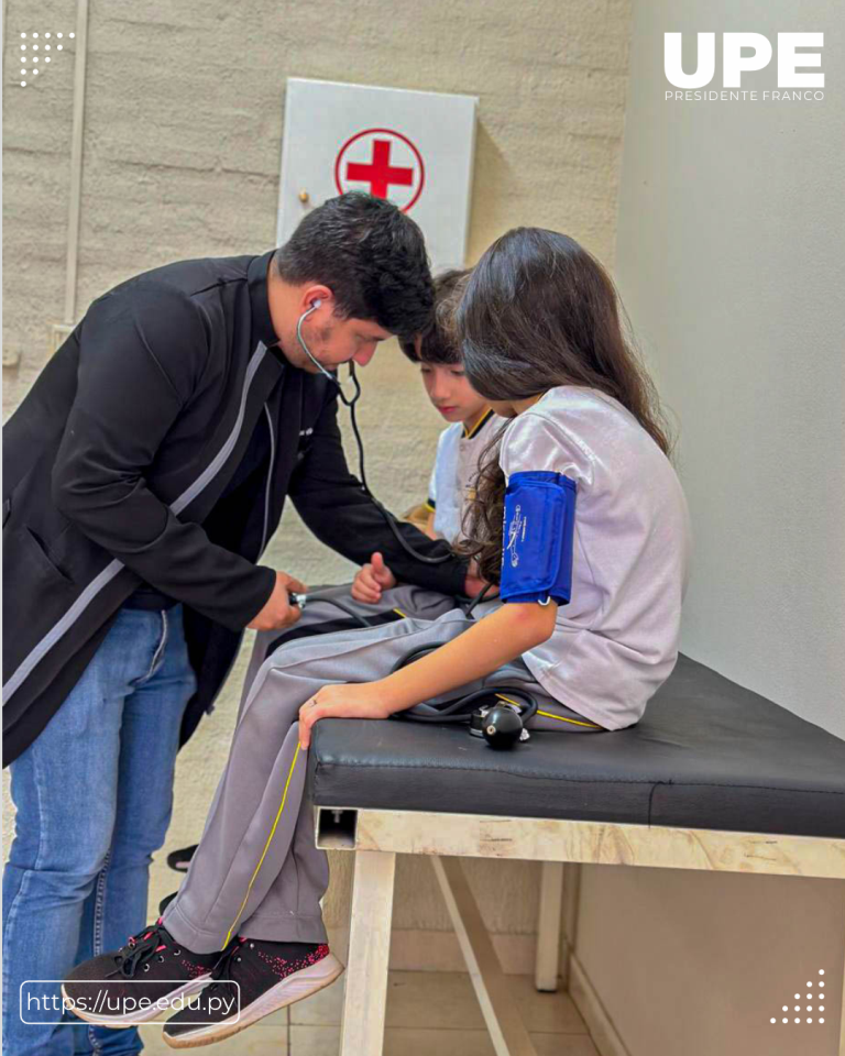 Promoviendo la Salud en la Comunidad Escolar: Extensión Universitaria